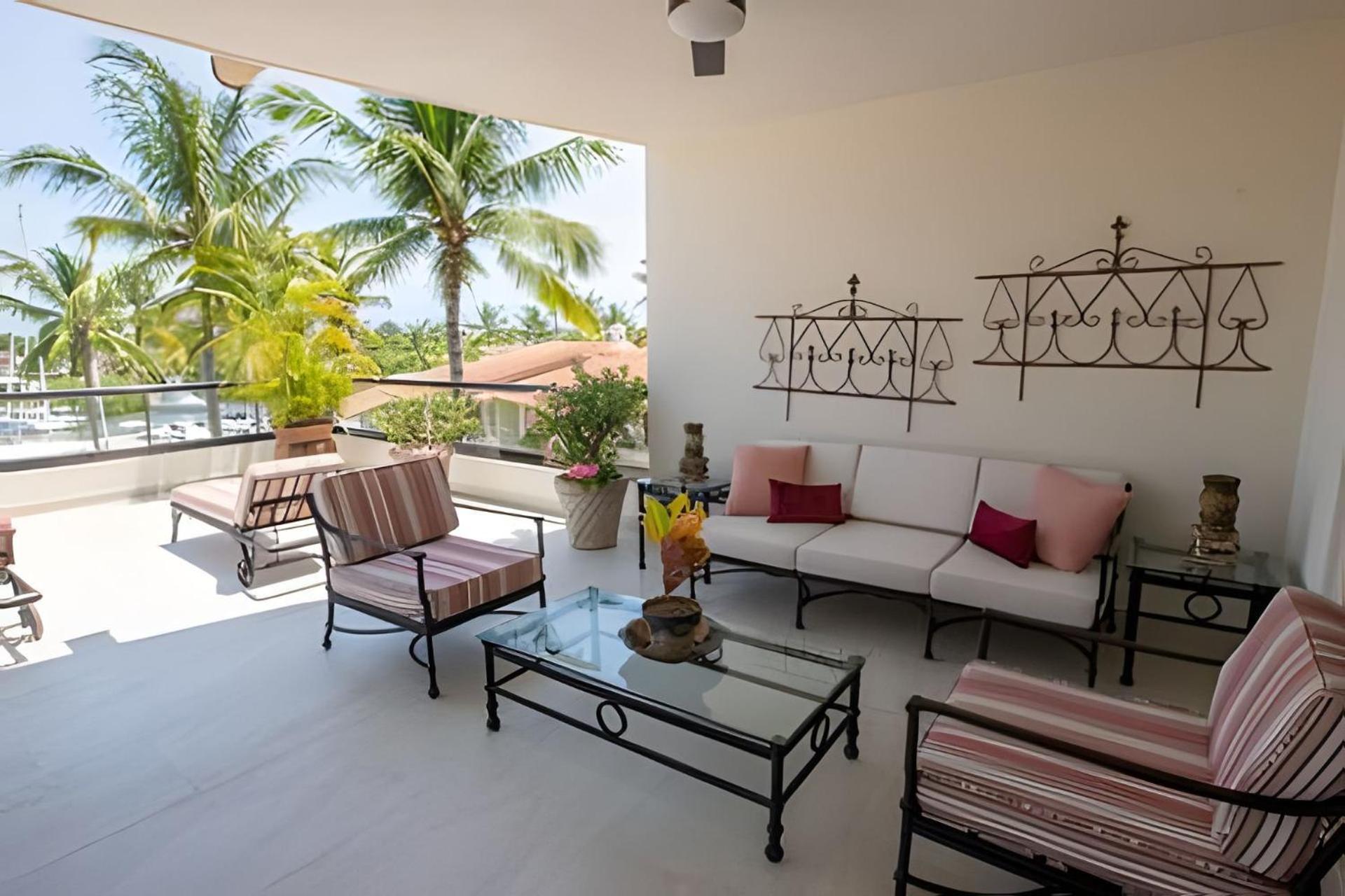 Grand Marina Villas ヌエボ・バジャルタ エクステリア 写真