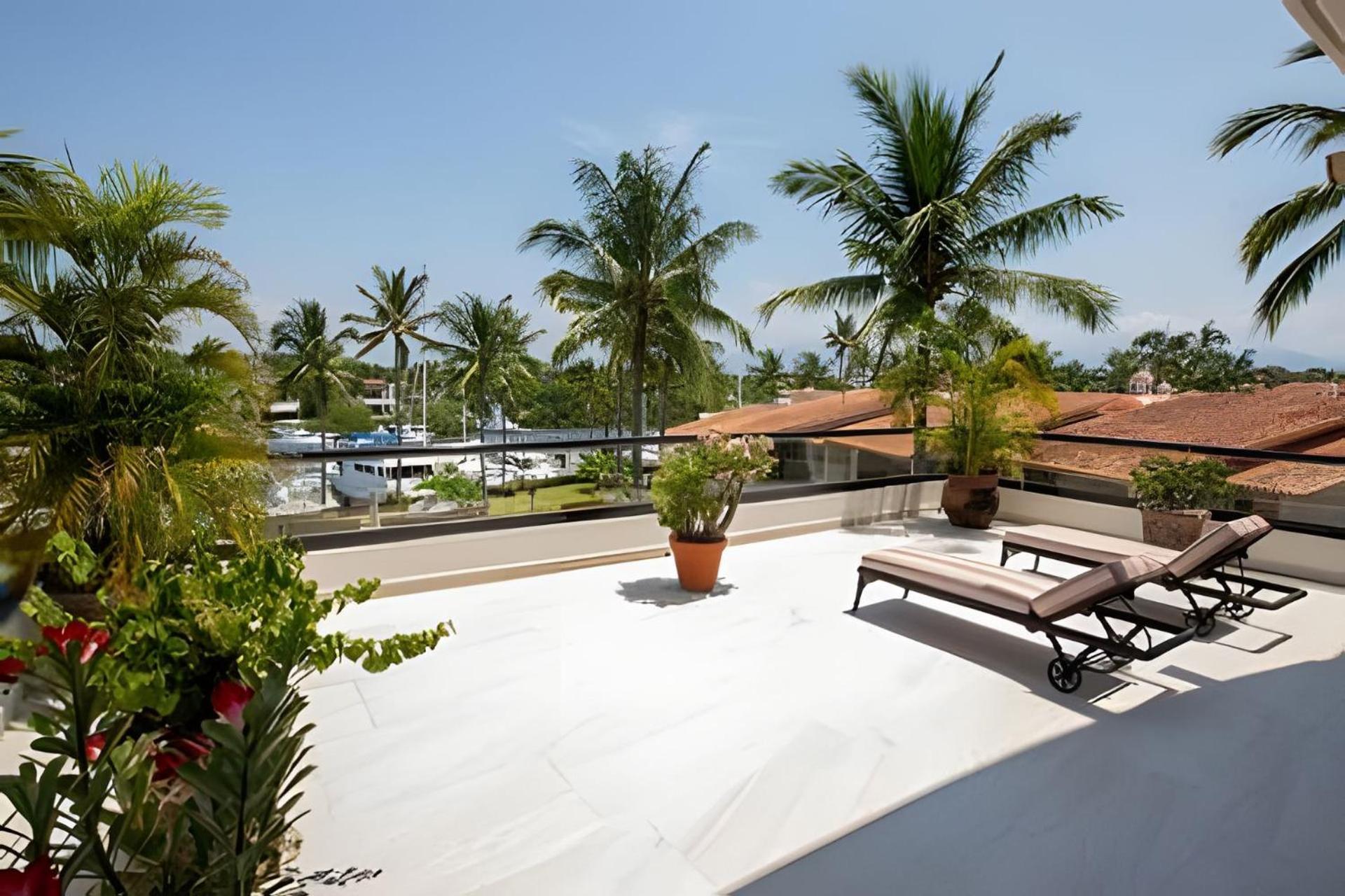 Grand Marina Villas ヌエボ・バジャルタ エクステリア 写真