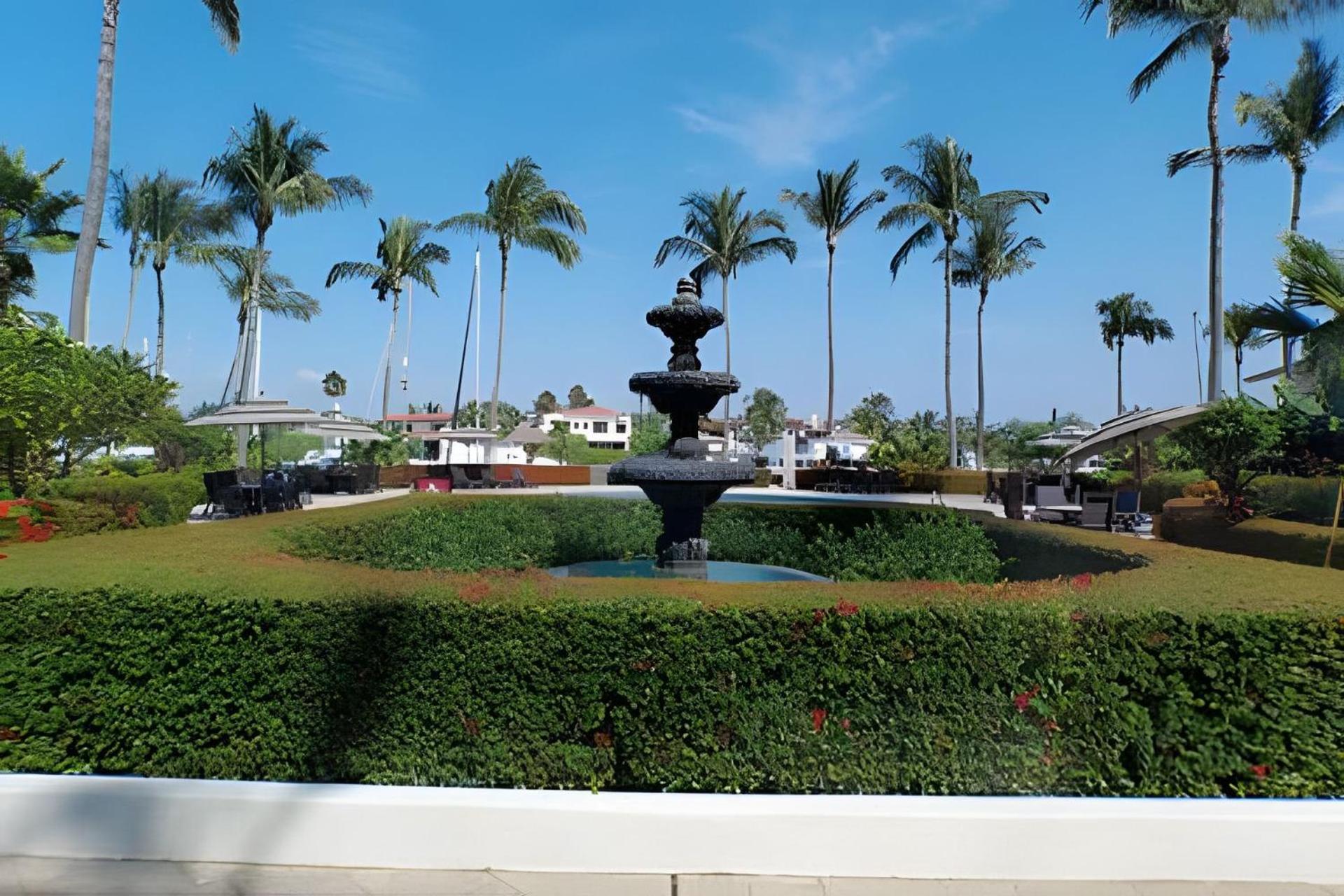 Grand Marina Villas ヌエボ・バジャルタ エクステリア 写真